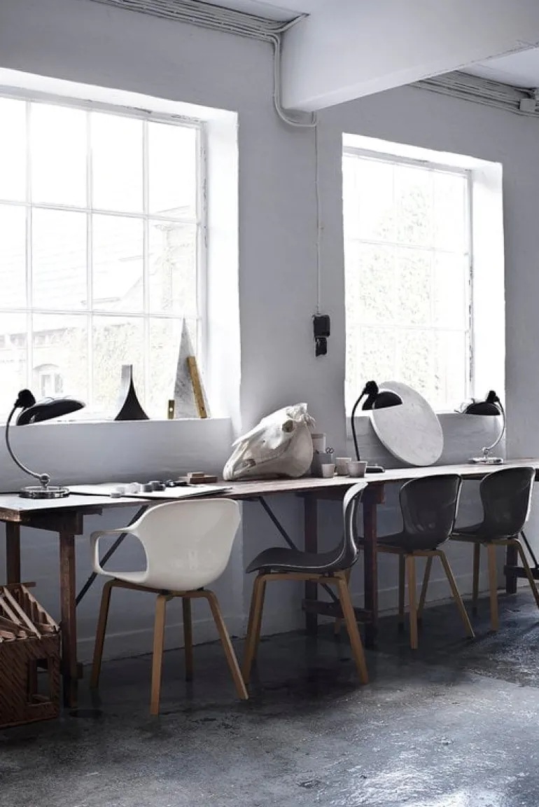 Fritz Hansen Kaiser Idell 6631-T Luxus bordslampa, matt svart – mässing