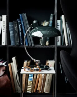 Fritz Hansen Kaiser Idell 6631-T Luxus bordslampa, dark green