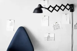 Fritz Hansen Kaiser Idell 6718-W vägglampa, matt svart