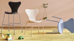 Fritz Hansen Series 7 Junior stol, svart - krom