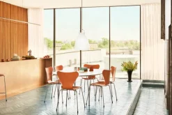 Fritz Hansen Superellipse bord, krom - vit laminat