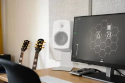 Genelec Bordsstativ för G Three-högtalare, L-formad, vit