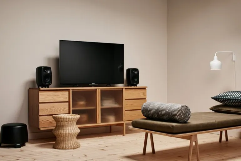 Genelec F Two (B) aktiv subwoofer, svart