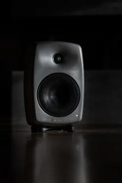 Genelec G Four aktiv högtalare, RAW aluminium