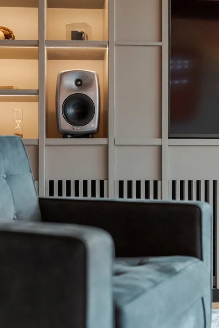Genelec G Four aktiv högtalare, RAW aluminium