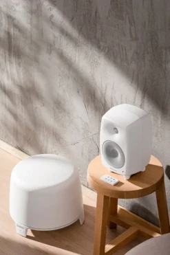 Genelec G Three (B) aktiv högtalare, vit