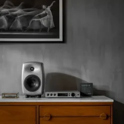 Genelec G Three (B) aktiv högtalare, RAW aluminium