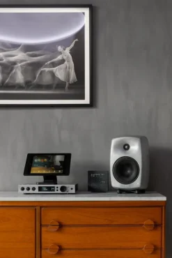 Genelec G Three (B) aktiv högtalare, RAW aluminium
