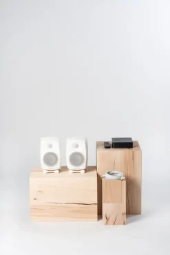 Genelec G Two (B) aktiv högtalare, vit