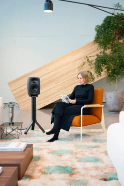 Genelec Triol högtalarstativ, svart