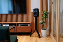 Genelec Triol högtalarstativ, svart