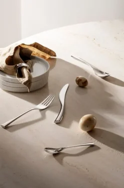 Georg Jensen Bernadotte tårtfat, 17 cm, porslin