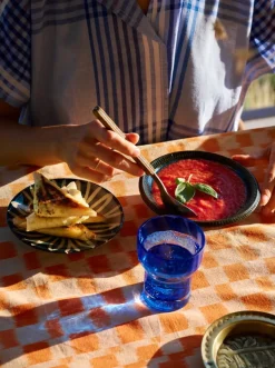 Gestalten En sked sol: Medelhavskokbok för alla årstider