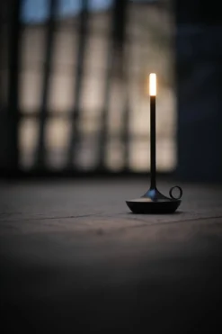 Graypants Wick bärbar bordslampa, svart