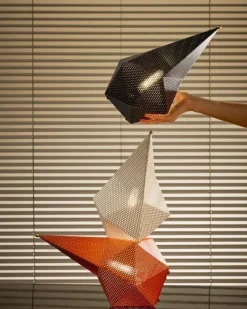 GUBI Bagdad bärbar lampa, internationell orange