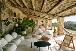 GUBI Carmel soffbord, 75 x 75 cm, svart - musselvit