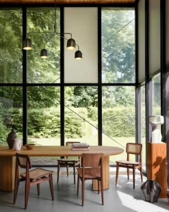 GUBI C-Chair, cane - oljad valnöt