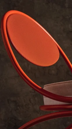 GUBI Copacabana fåtölj, orange - Limonta Leslie 40