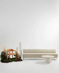 GUBI Daumiller fåtölj, gyllene furu