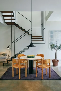 GUBI Daumiller fåtölj, gyllene furu