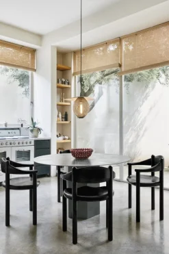 GUBI Daumiller fåtölj, svartbetsad furu