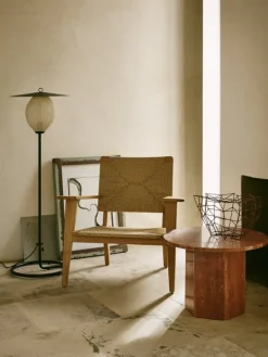 GUBI Epic soffbord, runt, 60 cm, röd travertin