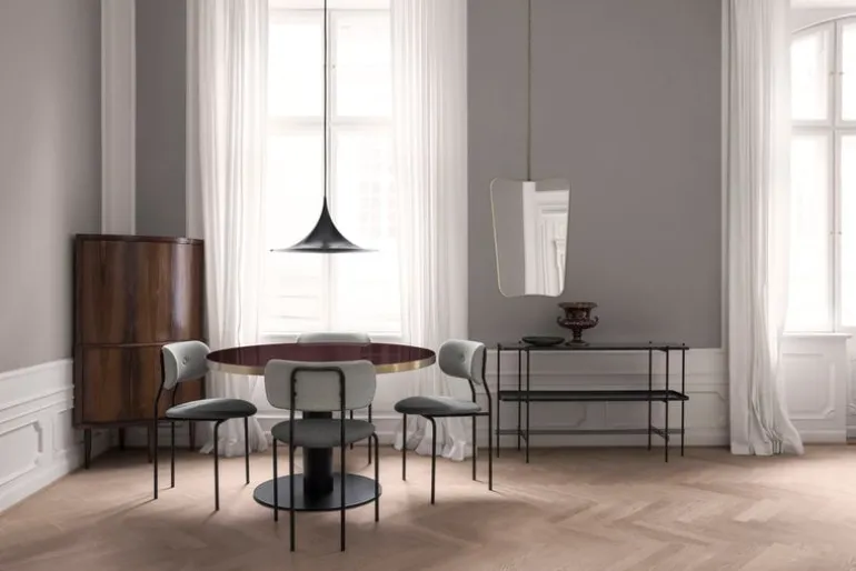 GUBI F.A. 33 spegel, liten, polerad mässing