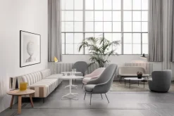 GUBI G-10 golvlampa, svart - mässing