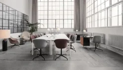 GUBI Gravity XL golvlampa, låg, svart marmor - vit