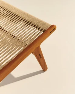 GUBI MR01 Initial Outdoor fåtölj, oljad iroko