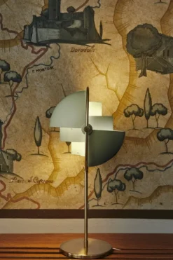 GUBI Multi-Lite bordslampa, mässing - desert sage