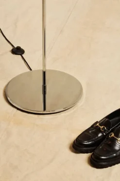 GUBI Multi-Lite golvlampa, krom - vit