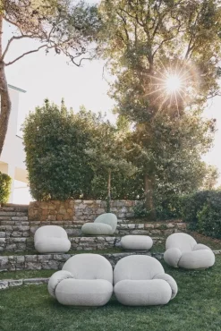 GUBI Pacha Outdoor loungefåtölj, svängbar bas, Libera 003