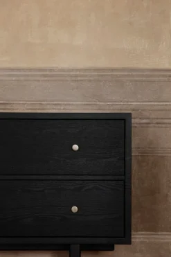 GUBI Private sideboard, svart / brunbetsad ek