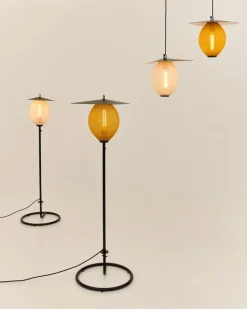 GUBI Satellite Outdoor pendellampa, 22 cm, svart - mustard gold