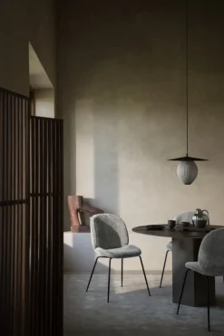 GUBI Satellite pendellampa, medium, vit