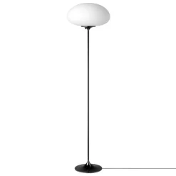 GUBI Stemlite golvlampa, 150 cm, dimbar, svart krom