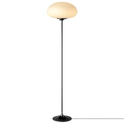 GUBI Stemlite golvlampa, 150 cm, dimbar, svart krom