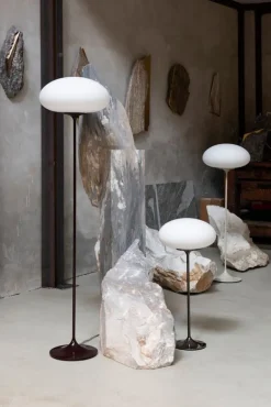 GUBI Stemlite golvlampa, 150 cm, dimbar, svart röd