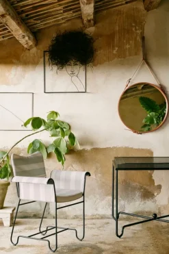 GUBI Tropique matbord, svart