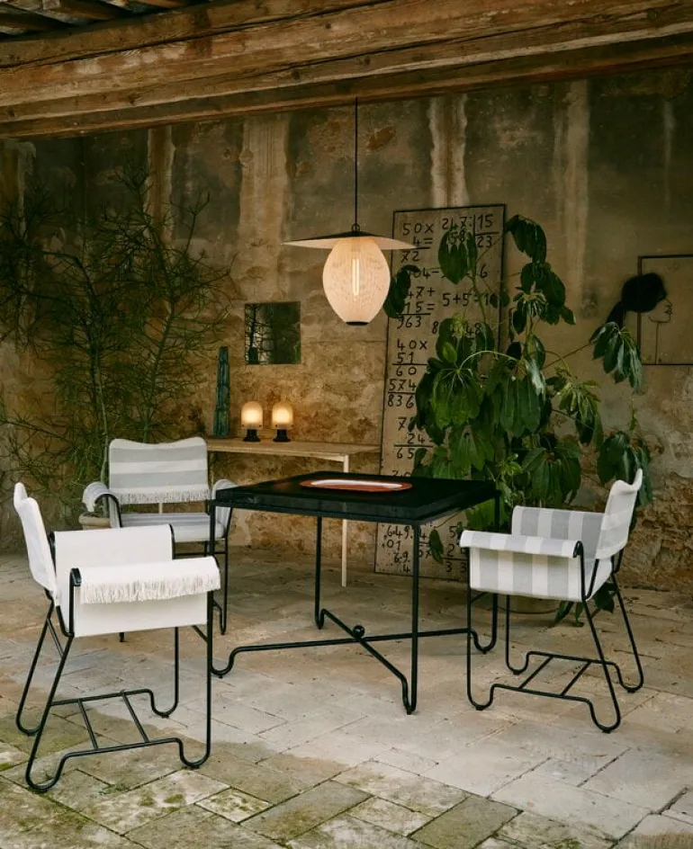 GUBI Tropique stol, klassiskt svart - Leslie Stripe 20