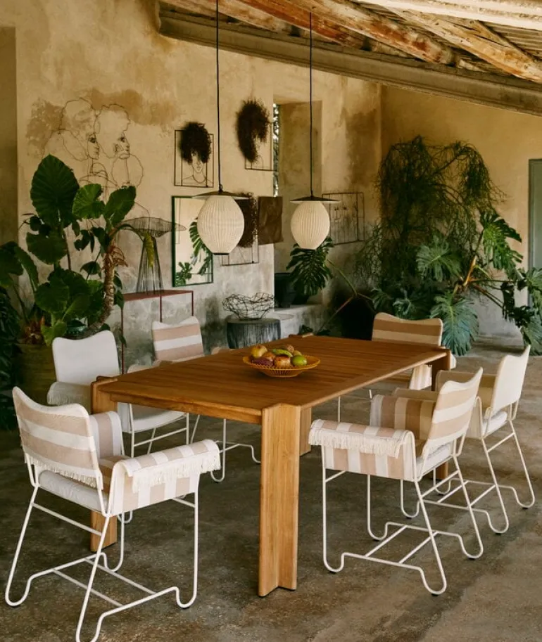 GUBI Tropique stol med fransar, klassiskt vit - Leslie Stripe 40