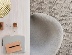 GUBI Tynell 5321 bordslampa, mässing - rotting