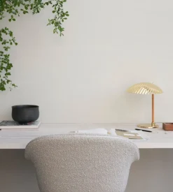 GUBI Tynell 5321 bordslampa, mässing - rotting