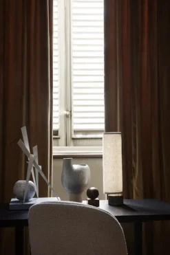 GUBI Unbound bordslampa, vit