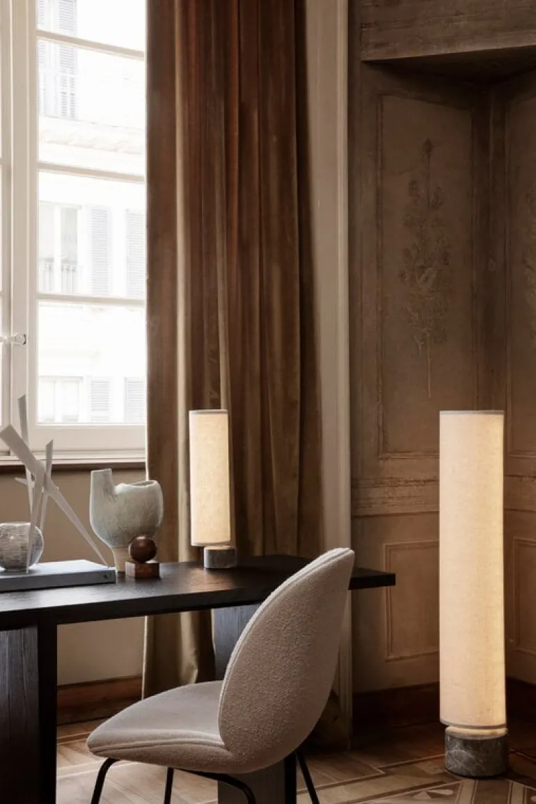 GUBI Unbound golvlampa 120 cm, vit