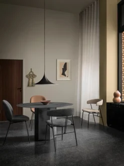 GUBI Violin stol, helklädd, Around Bouclé 023