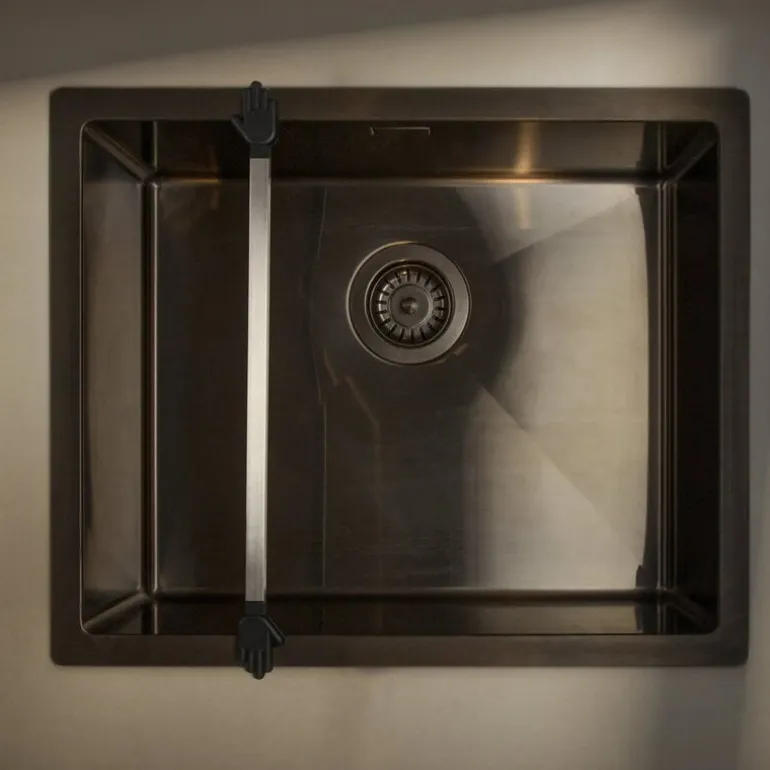 Happy Sinks Happy Sinks Wunderbar utdragbar köksstång, svart