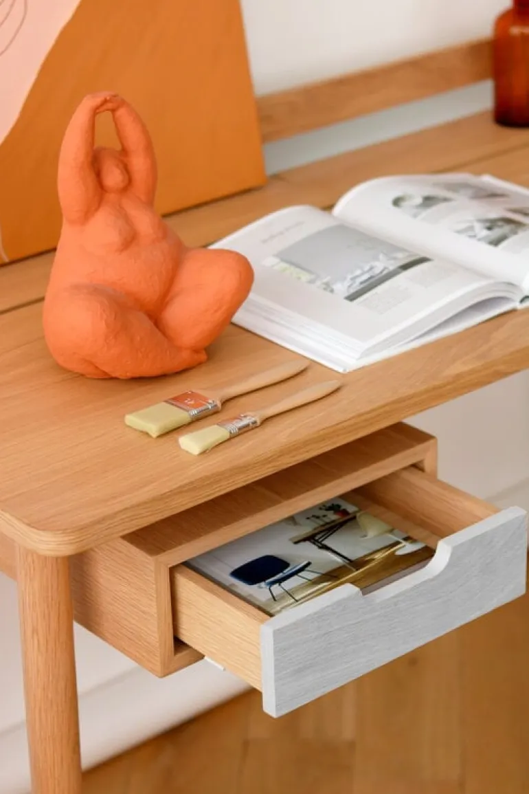 Hartô Honoré skrivbord, ek - vit