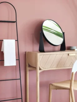 Hartô Marius konsolbord, ek